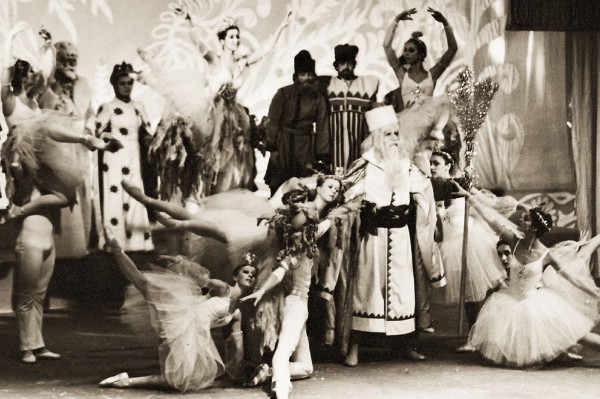 Image - An opera performance at the Kyiv Theater of Opera and Ballet.